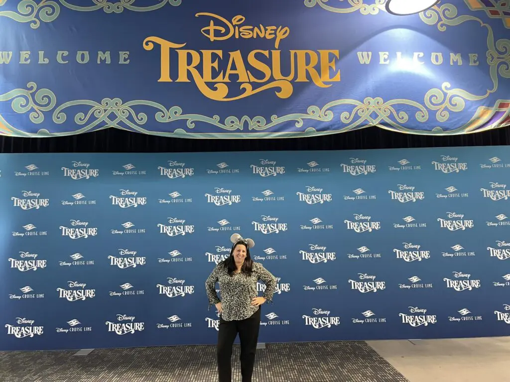 Disney Treasure cruise ship
